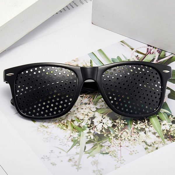 Gafas Con Agujeros Para Mejorar La Vision - Ya No Mas Lentes