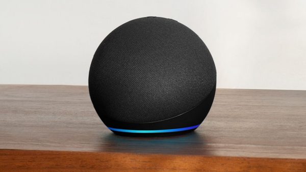 Parlante Echo Dot 5ta Gen Inteligente Alexa Amazon Asistente Virtual Color Carbon